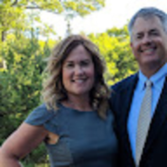 Meet your Posher, Julie - Picture 1 of 1